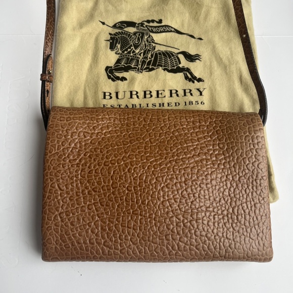 Burberry Suede Pebble Leather Logo Crossbody Zip Envelope Bag Purse - Picture 11 of 16